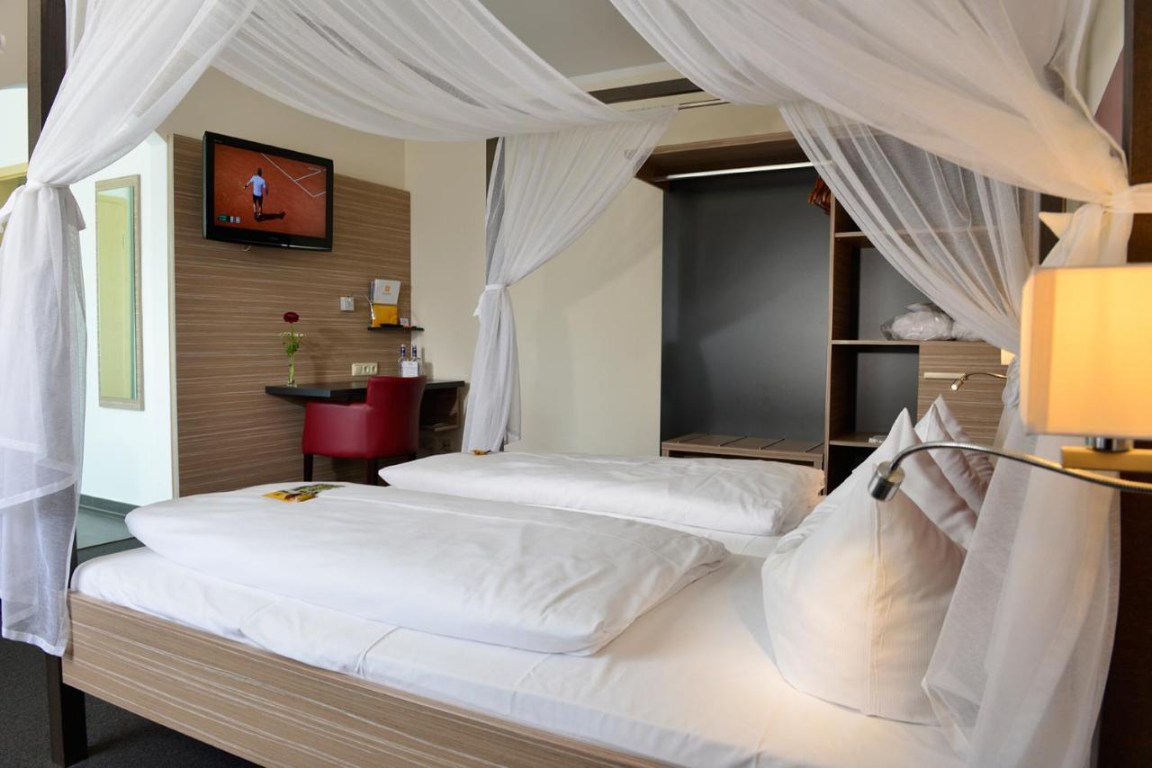 Hotel Sonnenhof Pleinfeld Εξωτερικό φωτογραφία