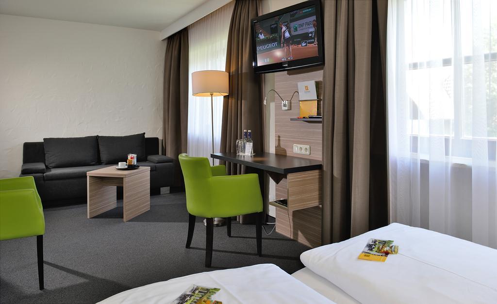 Hotel Sonnenhof Pleinfeld Εξωτερικό φωτογραφία