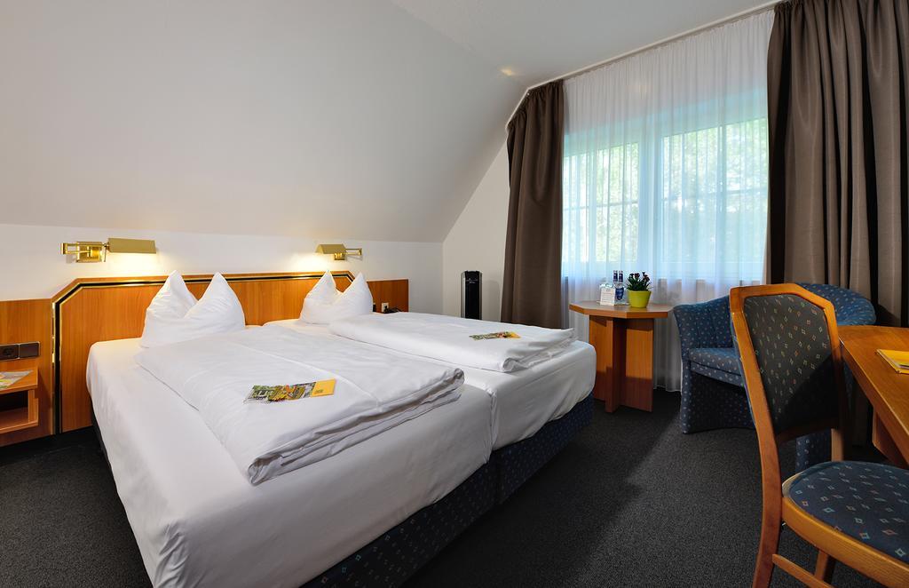 Hotel Sonnenhof Pleinfeld Εξωτερικό φωτογραφία